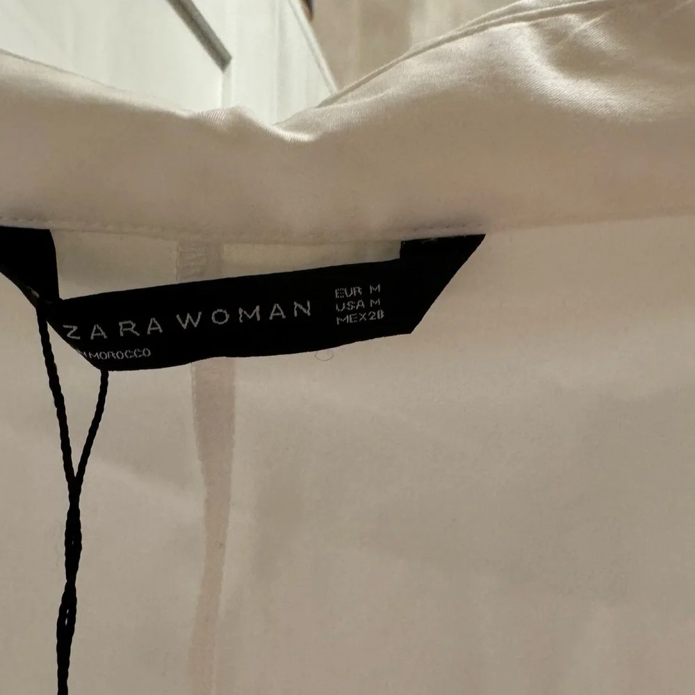 NWT-Zara Puff Belle Sleeve White Button Down - Picture 5 of 6